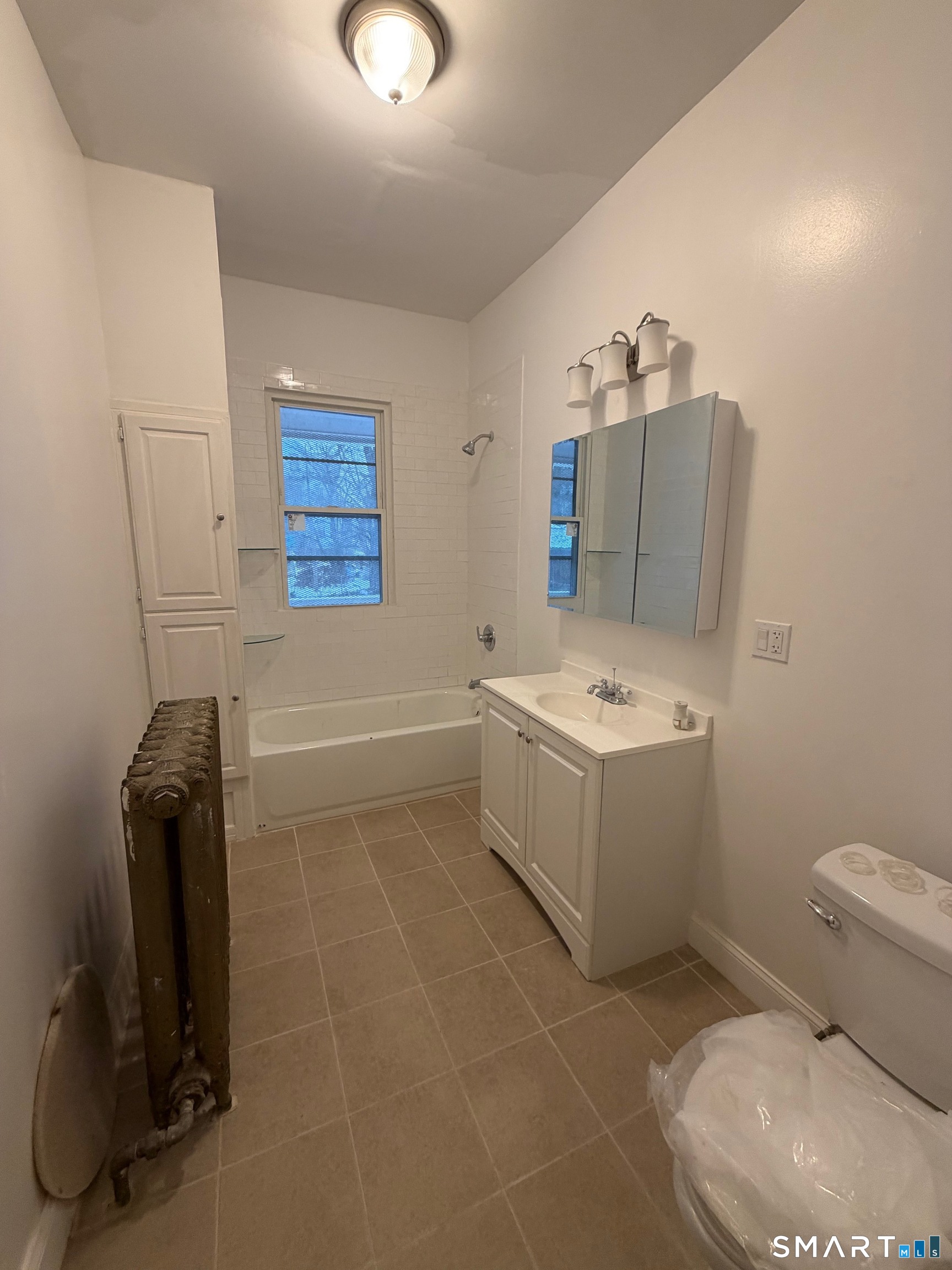 35 Burton Street Hartford, CT 06112 - Photo 28 of 39