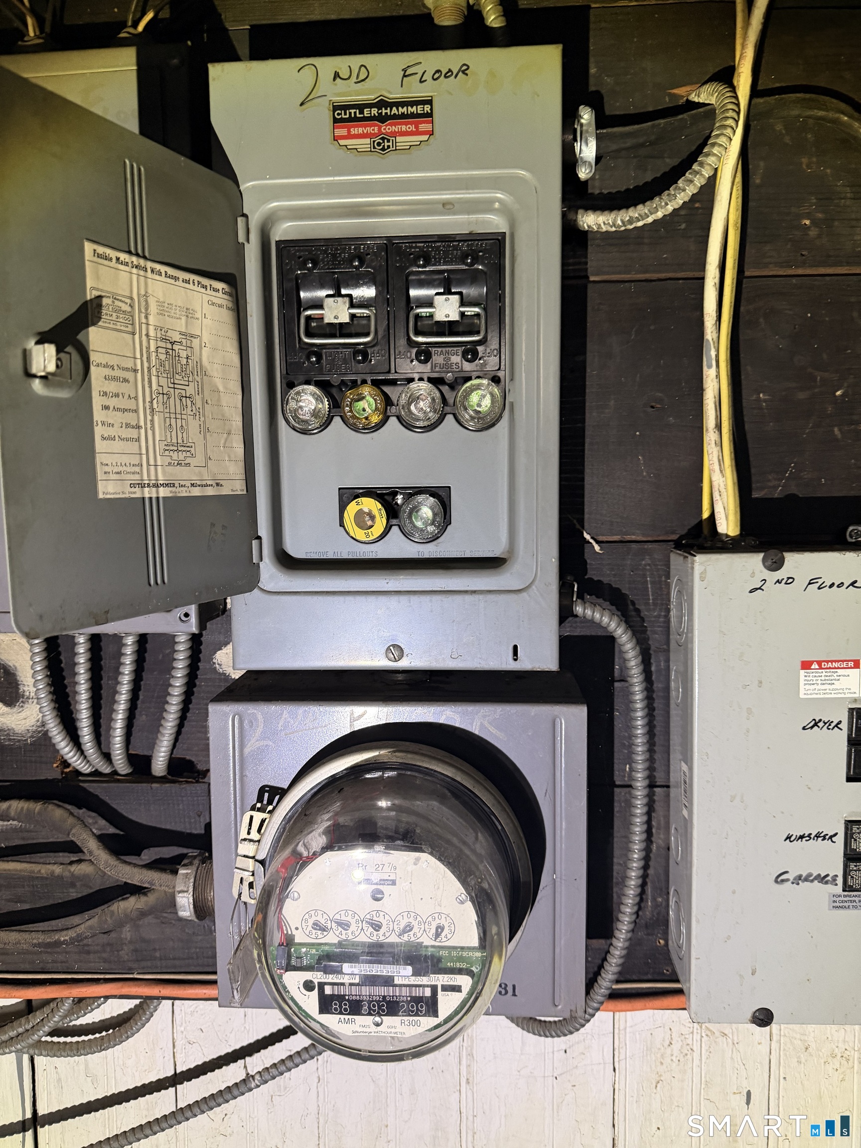 35 Burton Street Hartford, CT 06112 - Photo 36 of 39