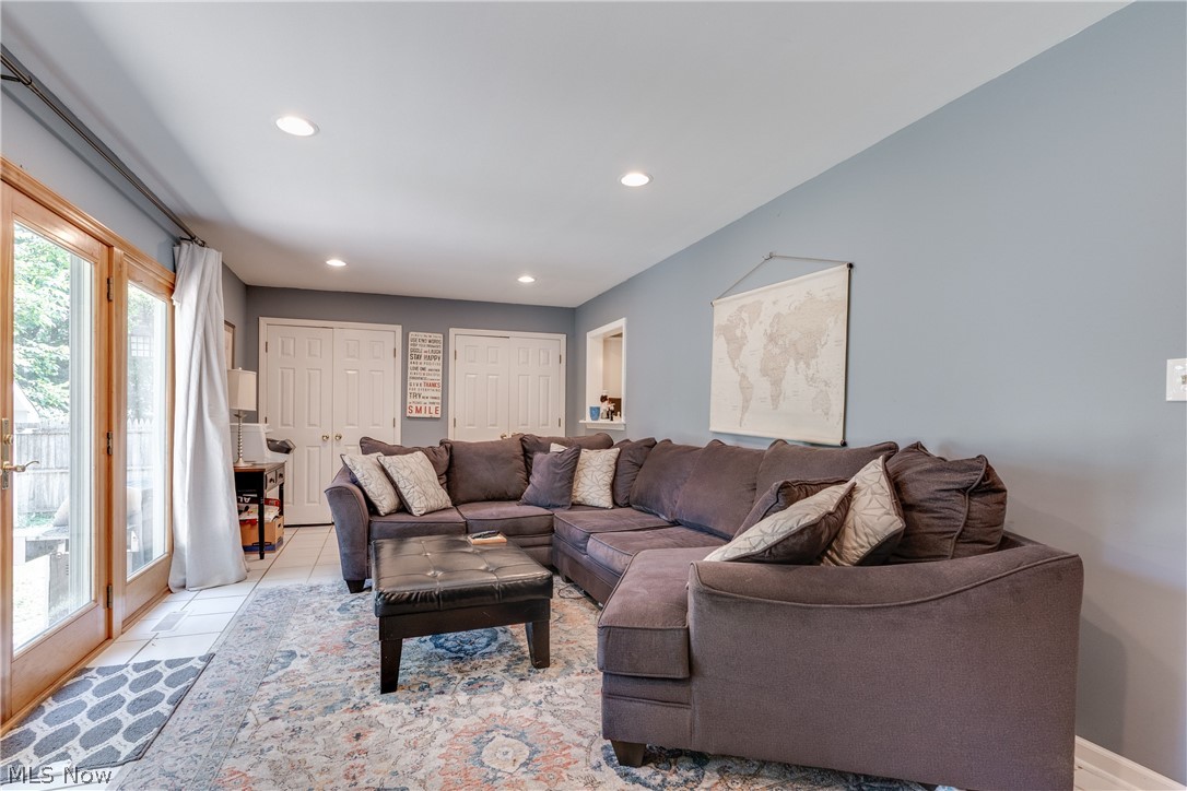 323 Sundale Road Akron, OH 44313 - Photo 8 of 28 Gallery Image 8