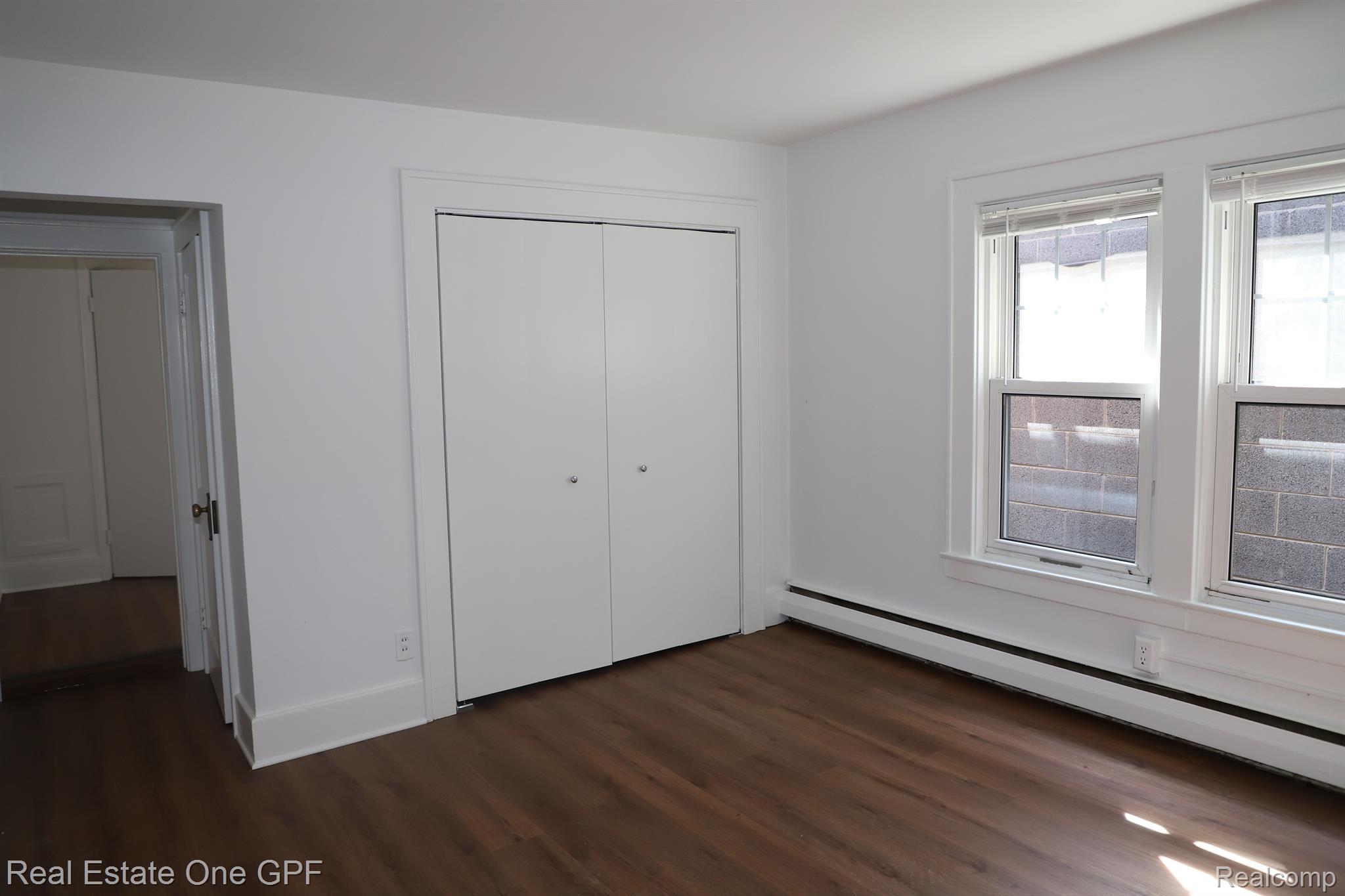 271 West Maple Road, Unit 5 Birmingham, MI 48009 - Photo 5 of 11 Gallery Image 5