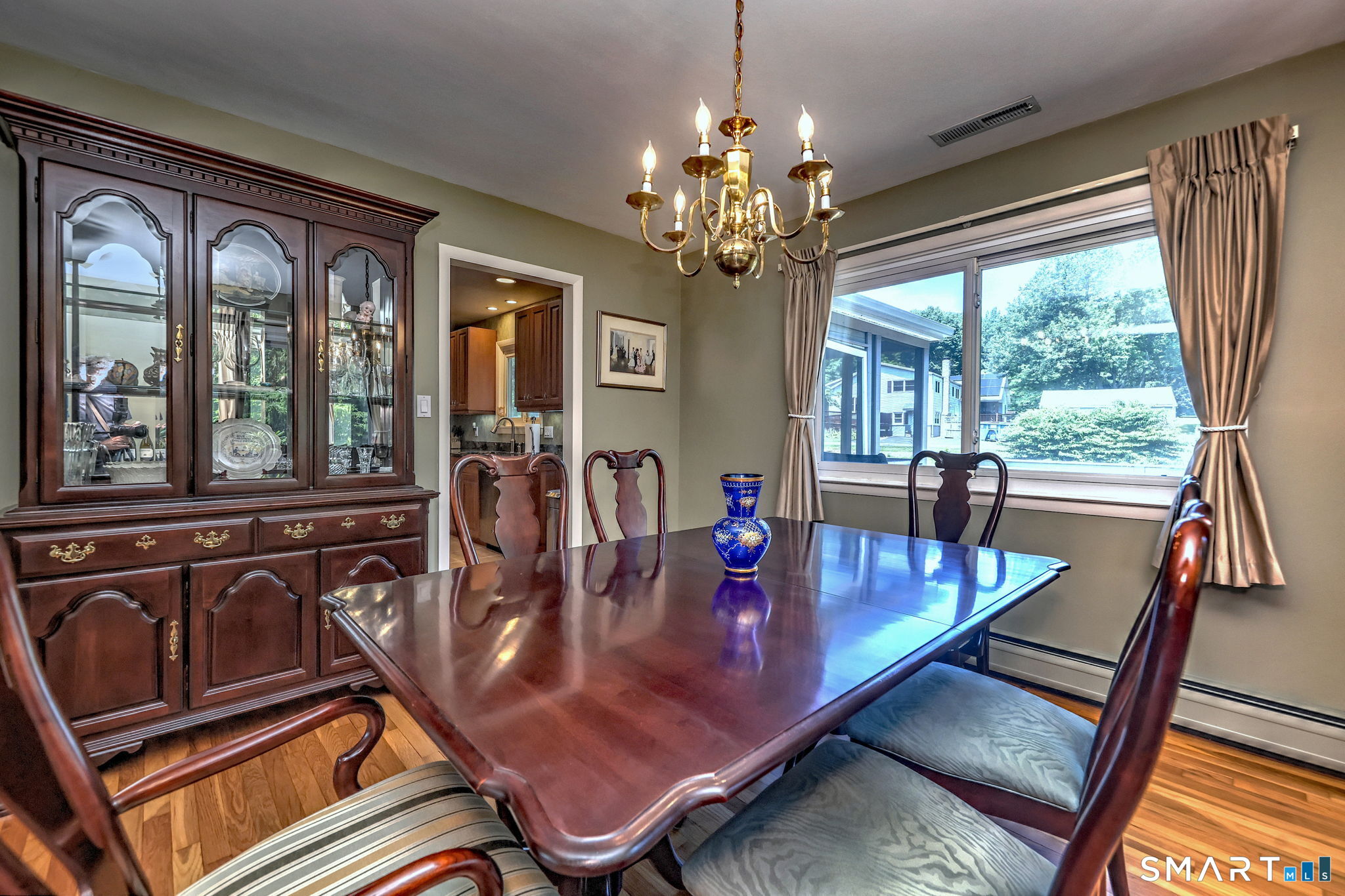 31 Paugussett Road Newtown, CT 06482 - Photo 12 of 40