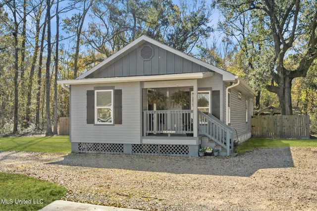 $237,000 | 13101 Horseshoe Drive, Ocean Springs, MS 39564
