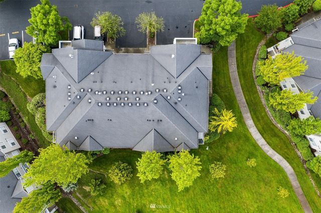 $728,000 | 1855 Trossachs Boulevard Southeast, Unit 2403, Sammamish, WA 98075