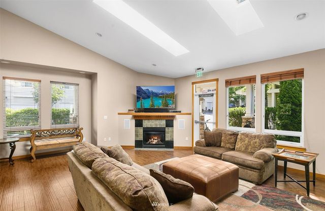 $728,000 | 1855 Trossachs Boulevard Southeast, Unit 2403, Sammamish, WA 98075