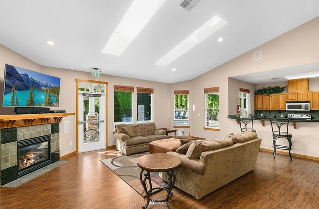 $728,000 | 1855 Trossachs Boulevard Southeast, Unit 2403, Sammamish, WA 98075