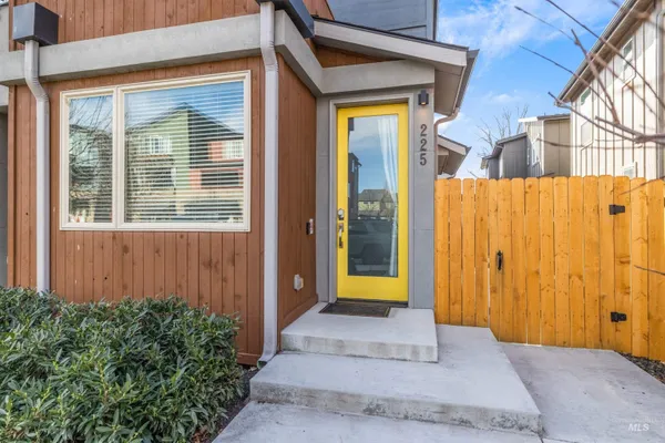 $950,000 | 225 East 36th Street, Garden City, ID 83714