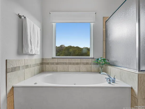 $785,000 | 501 River Mountain Drive, Boerne, TX 78006