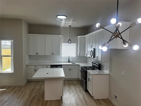 $1,700 | 9713 Cargil, Houston, TX 77029