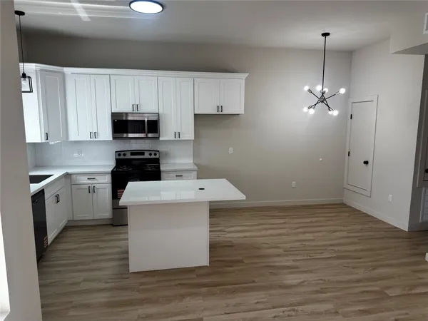 $1,700 | 9713 Cargil, Houston, TX 77029