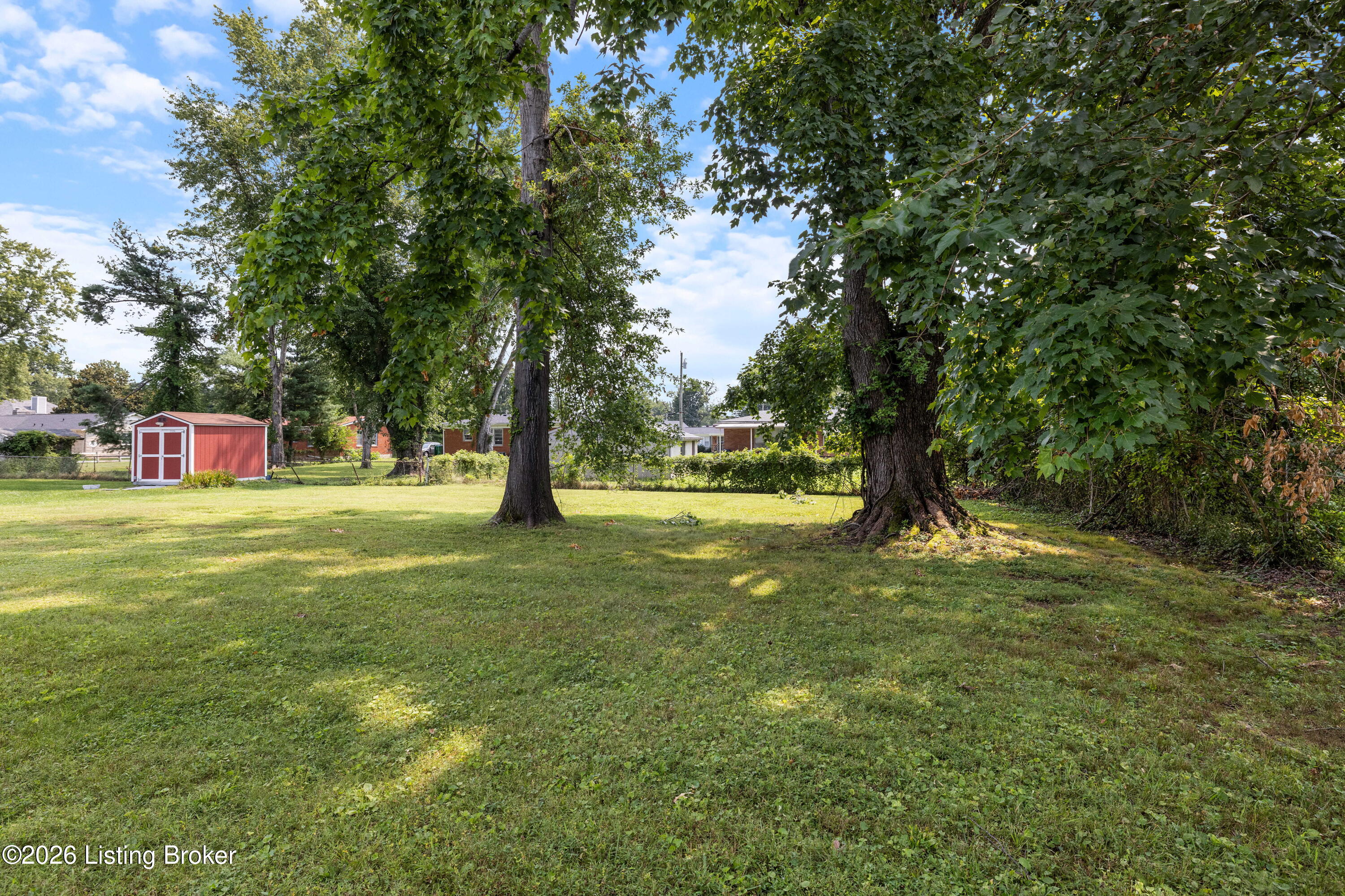 6707 Rest Way Prospect, KY 40059 - Photo 4 of 26 Backyard