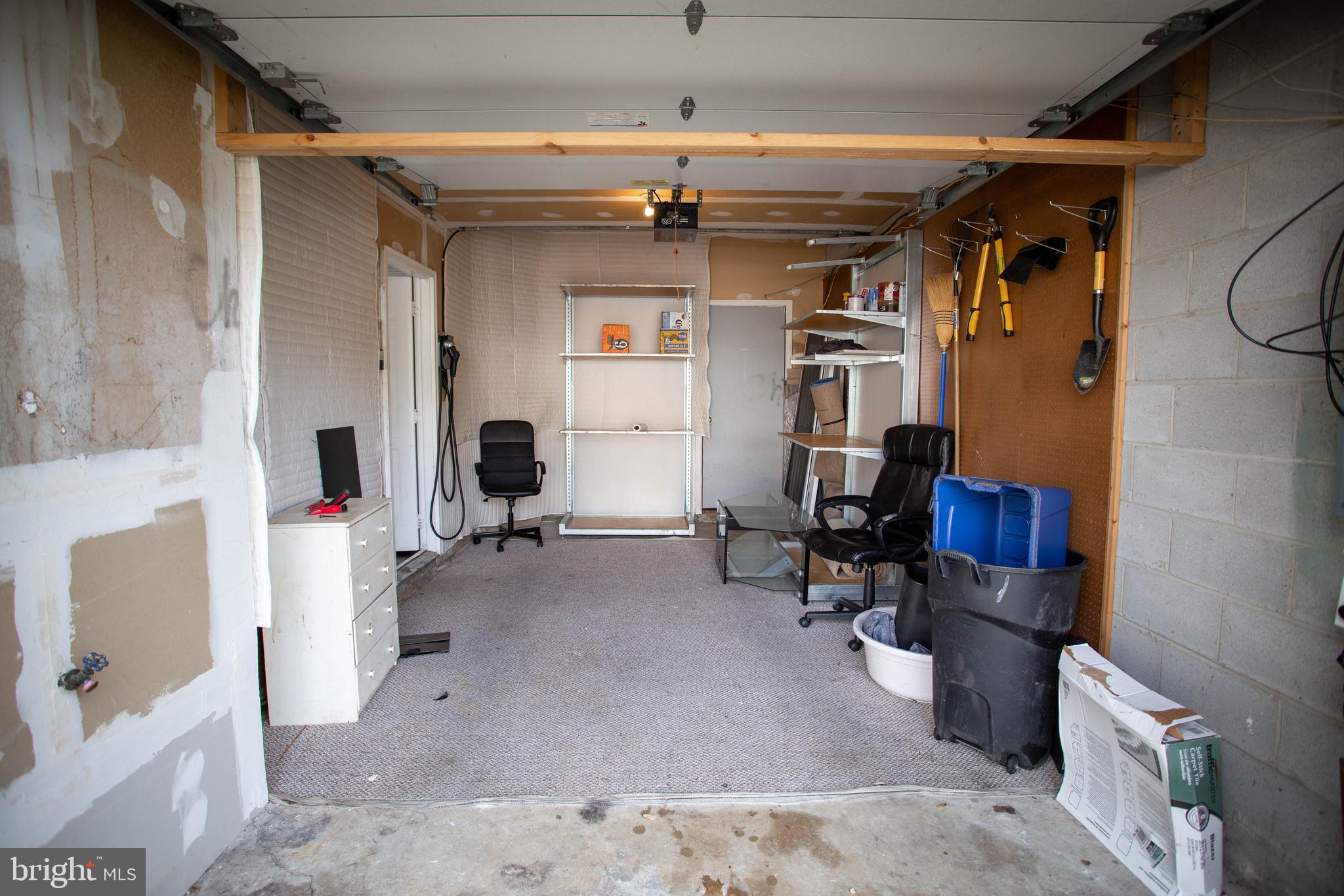 2427 Quilting Bee Road Baltimore, MD 21228 - Photo 24 of 26 Garage