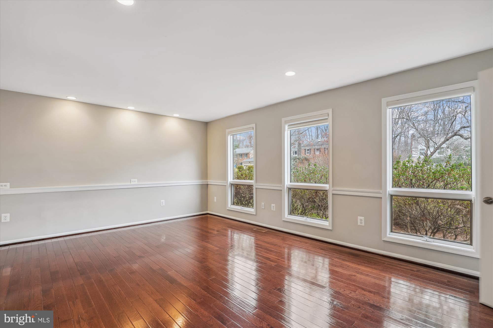 10703 Midsummer Drive Reston, VA 20191 - Photo 11 of 90 Gallery Image 11