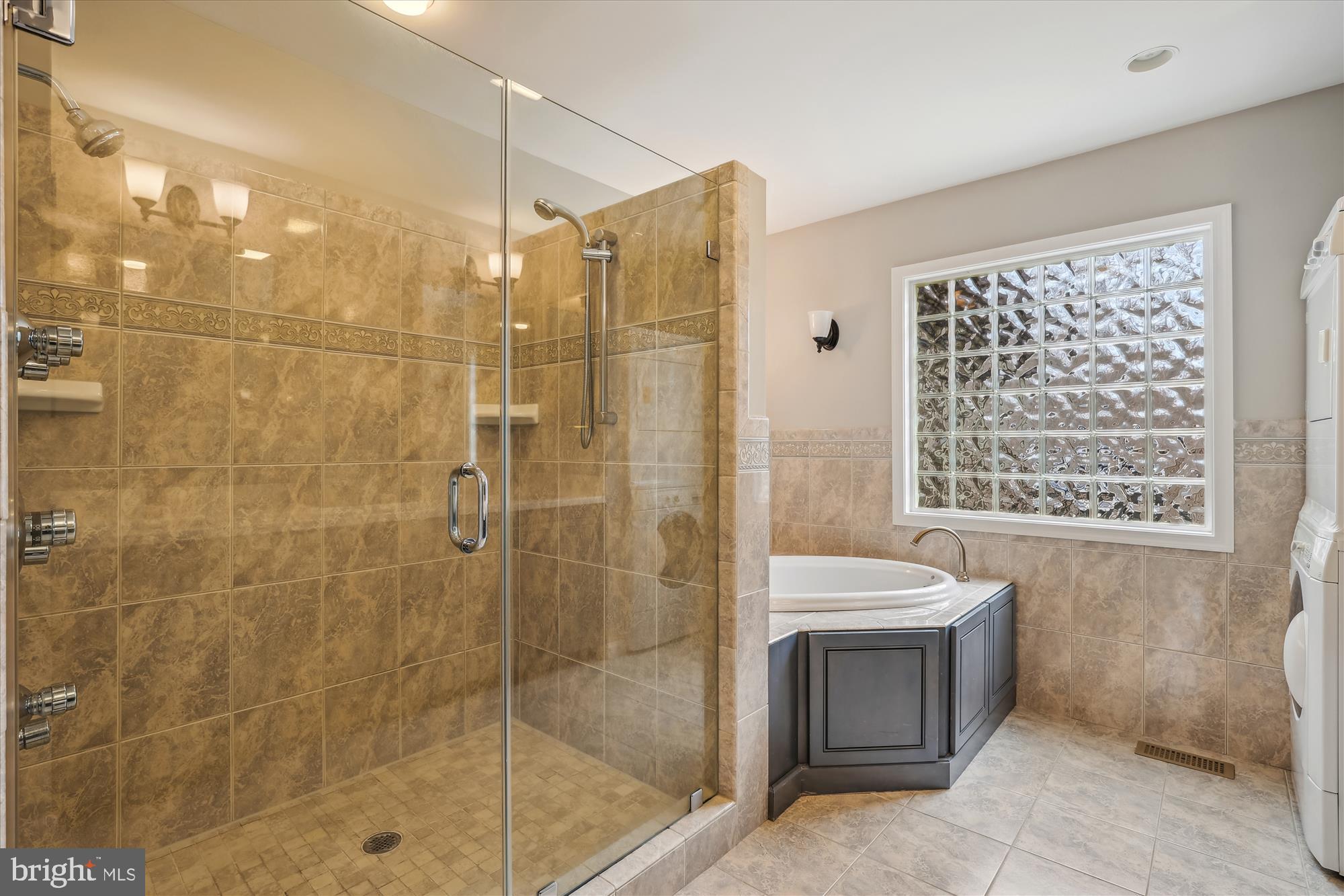 10703 Midsummer Drive Reston, VA 20191 - Photo 18 of 90 Gallery Image 18