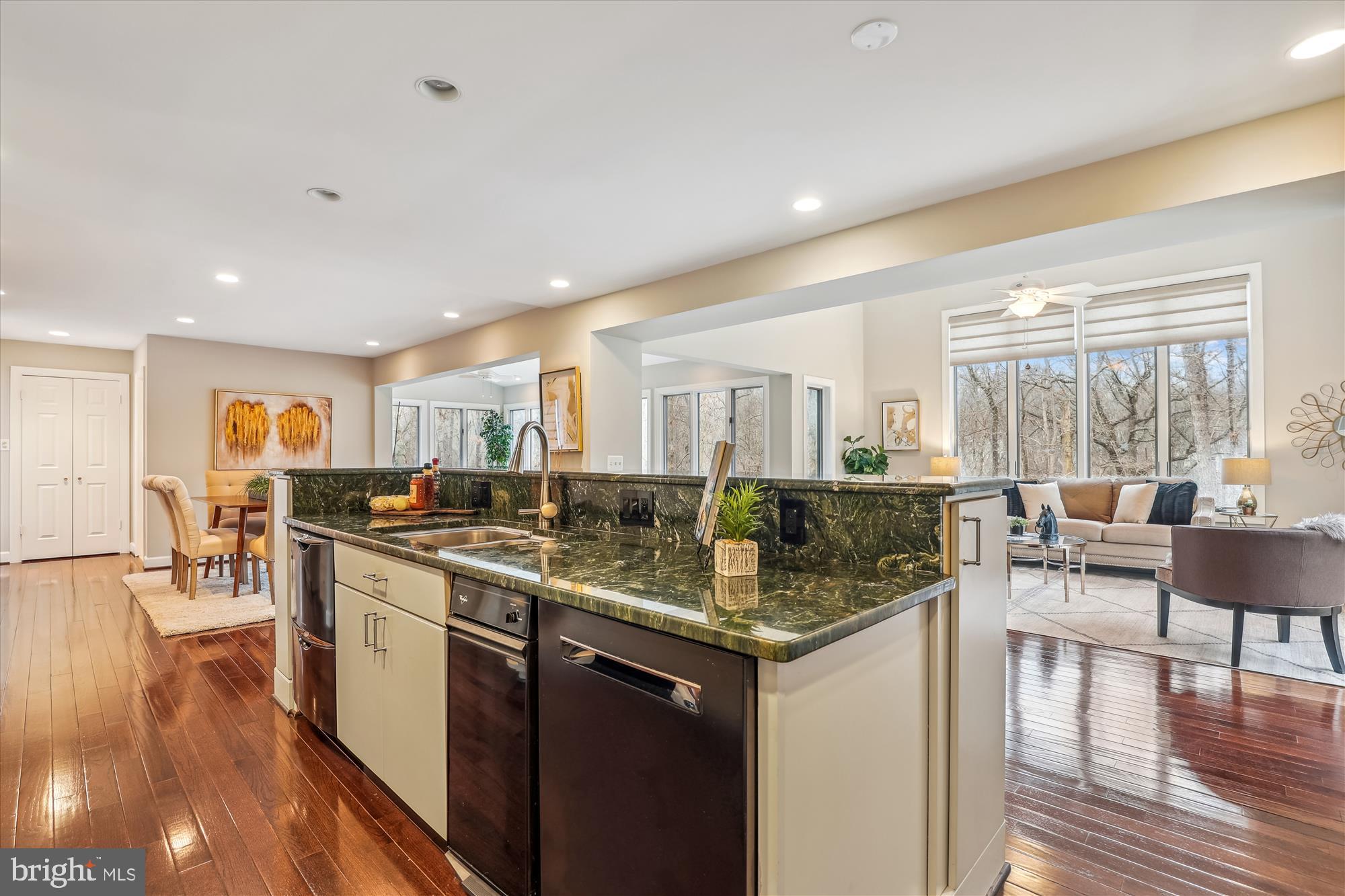 10703 Midsummer Drive Reston, VA 20191 - Photo 20 of 90 Gallery Image 20