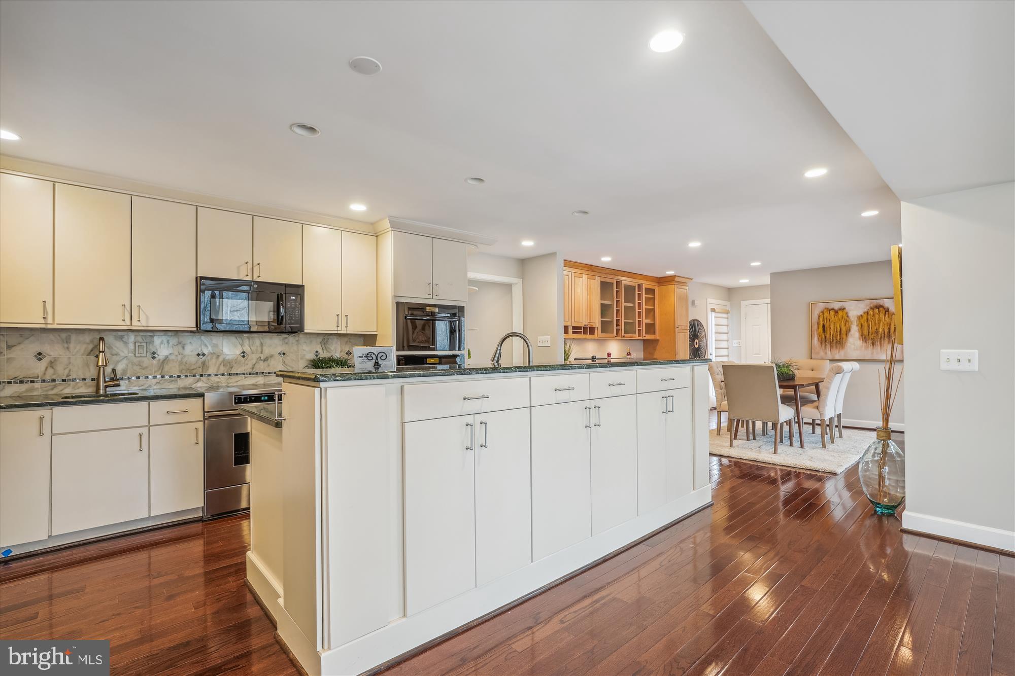 10703 Midsummer Drive Reston, VA 20191 - Photo 22 of 90 Gallery Image 22