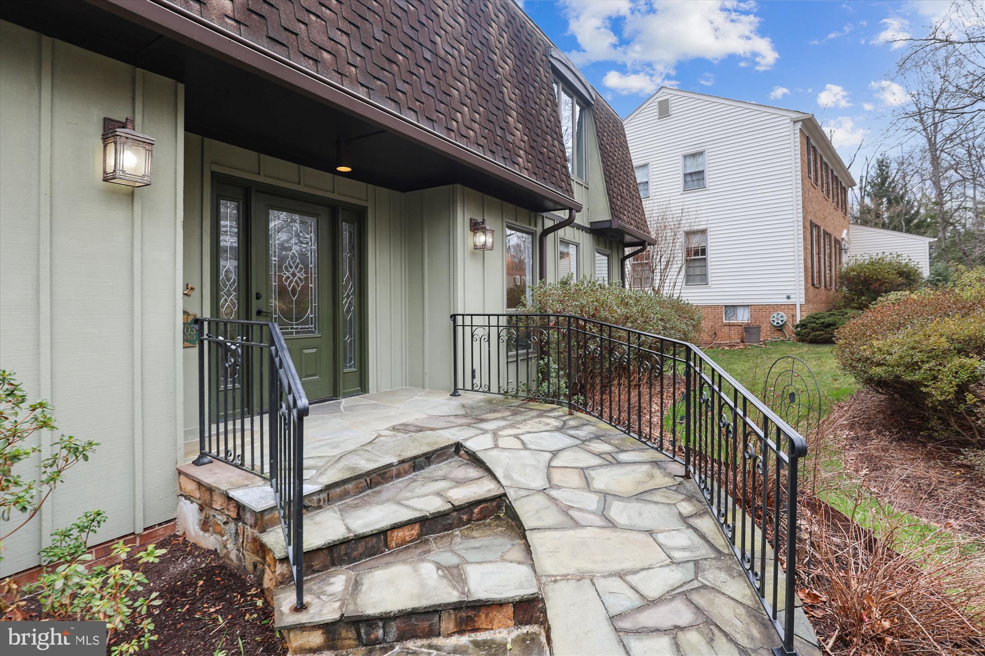 10703 Midsummer Drive Reston, VA 20191 - Photo 4 of 90 Gallery Image 4