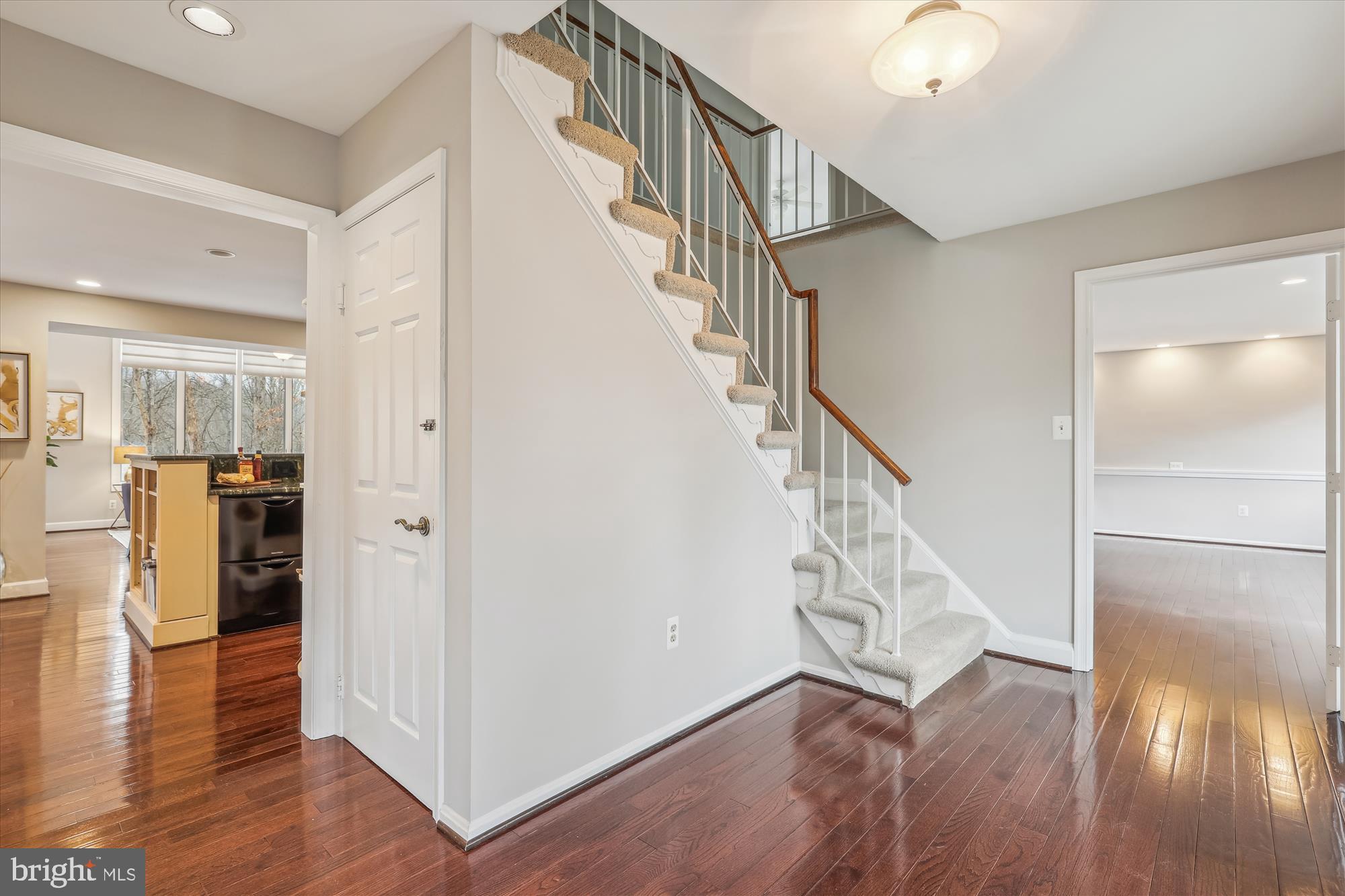 10703 Midsummer Drive Reston, VA 20191 - Photo 5 of 90 Gallery Image 5