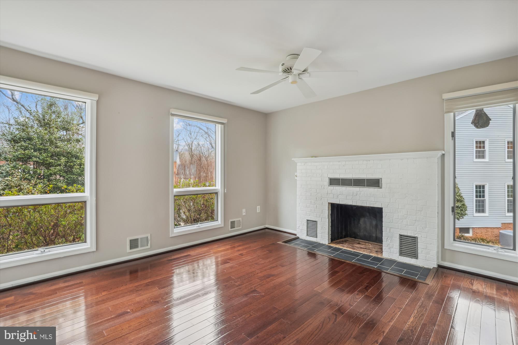10703 Midsummer Drive Reston, VA 20191 - Photo 8 of 90 Gallery Image 8