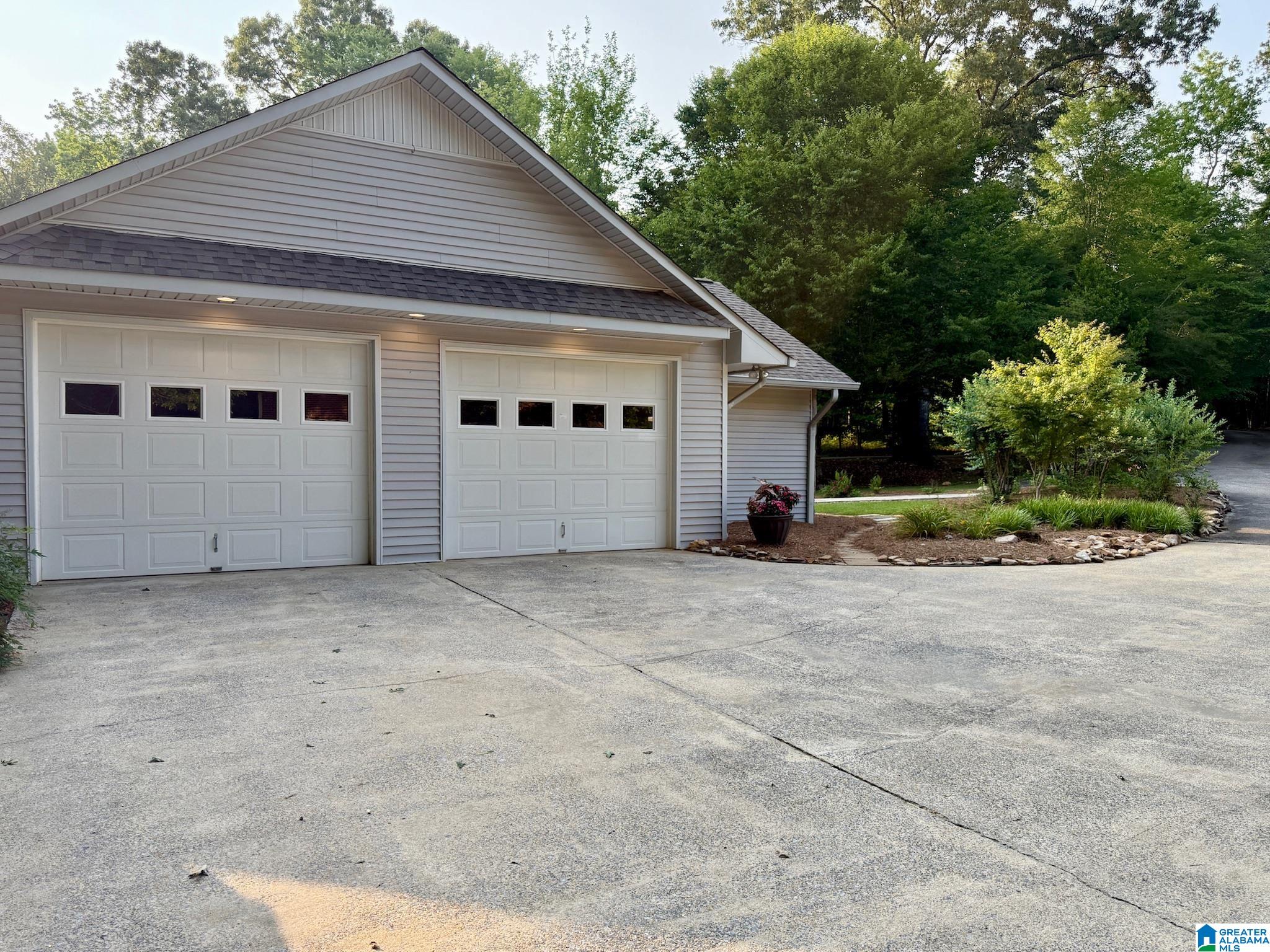 2611 Coleman Road Anniston, AL 36207 - Photo 52 of 55