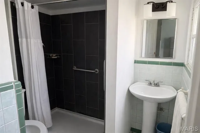 $265,000 | 5512 Columbia Avenue, St. Louis, MO 63139