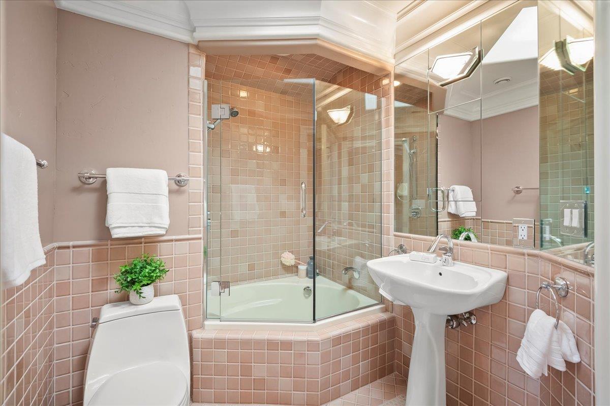 14467 Sobey Road Saratoga, CA 95070 - Photo 32 of 61 a bathroom with a sink and a bathtub