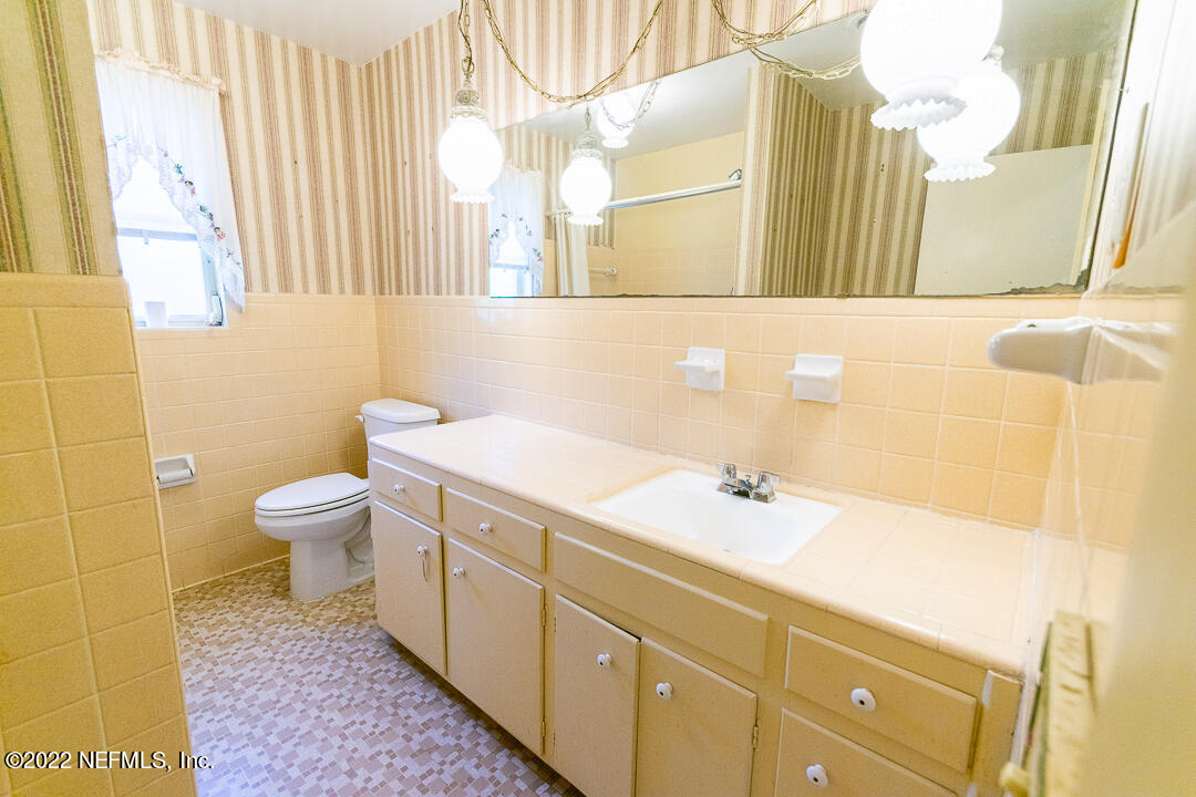 4064 Rogero Road Jacksonville, FL 32277 - Photo 15 of 27 2nd Bath