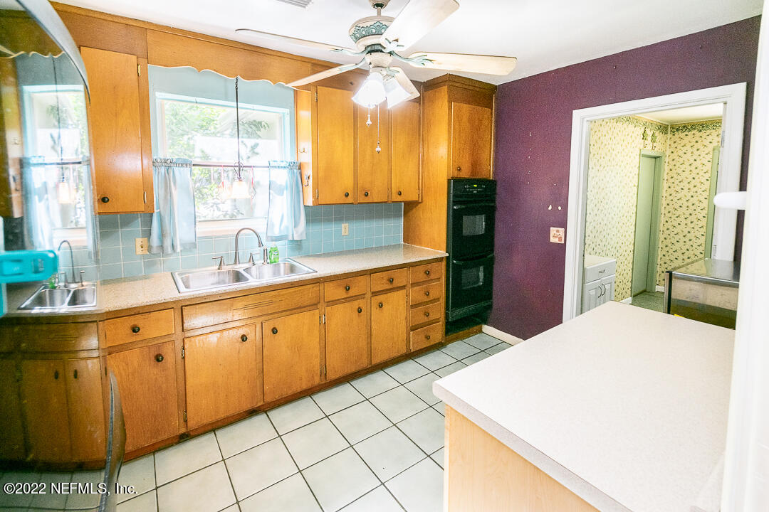 4064 Rogero Road Jacksonville, FL 32277 - Photo 8 of 27 Kitchen
