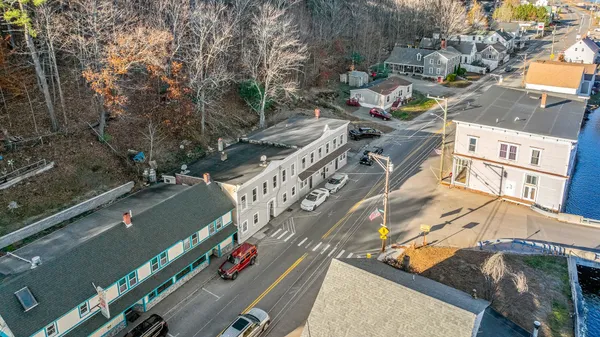 $749,900 | 547 White Mountain Highway, Milton, NH 03851