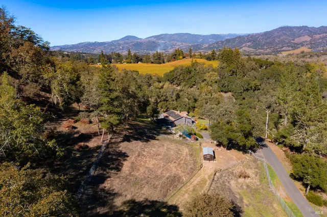 $1,850,000 | 5100 West Soda Rock Lane, Healdsburg, CA 95448