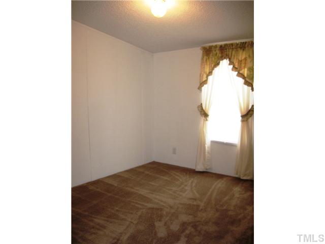 1601 Morgan Road Benson, NC 27504 - Photo 18 of 25 Gallery Image 18