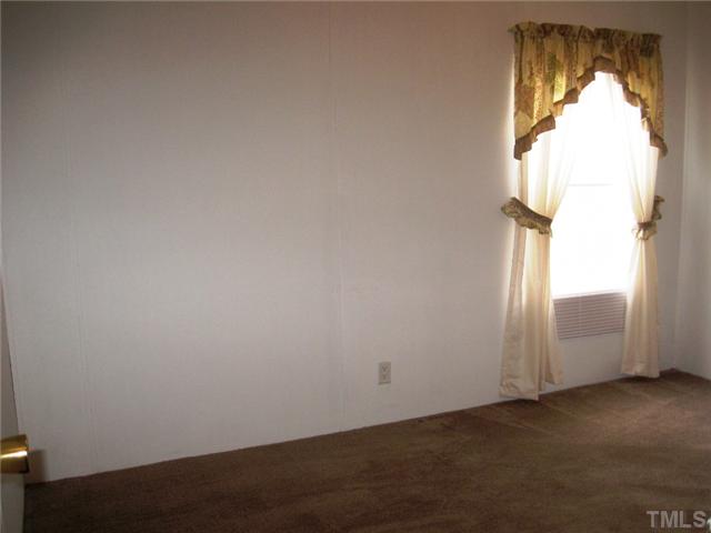 1601 Morgan Road Benson, NC 27504 - Photo 21 of 25 Nice size bonus room!