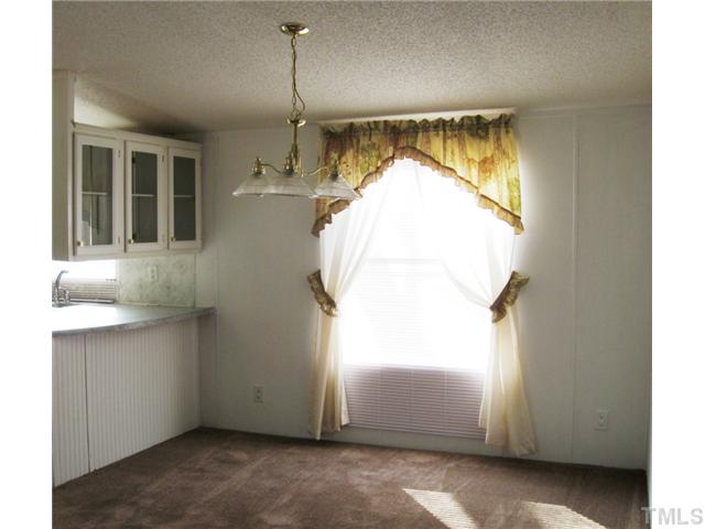 1601 Morgan Road Benson, NC 27504 - Photo 4 of 25 Formal dining area