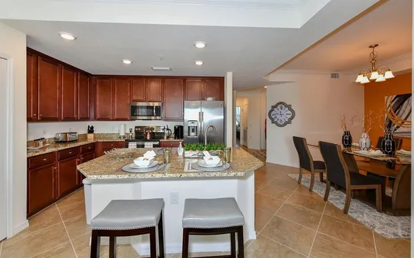 $2,950 | 17006 Vardon Terrace, Unit 208, Bradenton, FL 34211