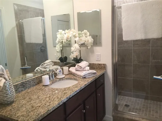 $2,800 | 17006 Vardon Terrace, Unit 208, Bradenton, FL 34211