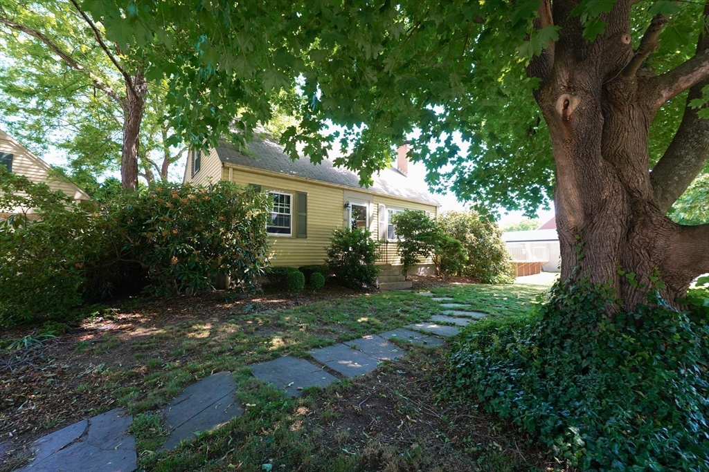 84 Pincushion Road Framingham, MA 01702 - Photo 3 of 35 Gallery Image 3