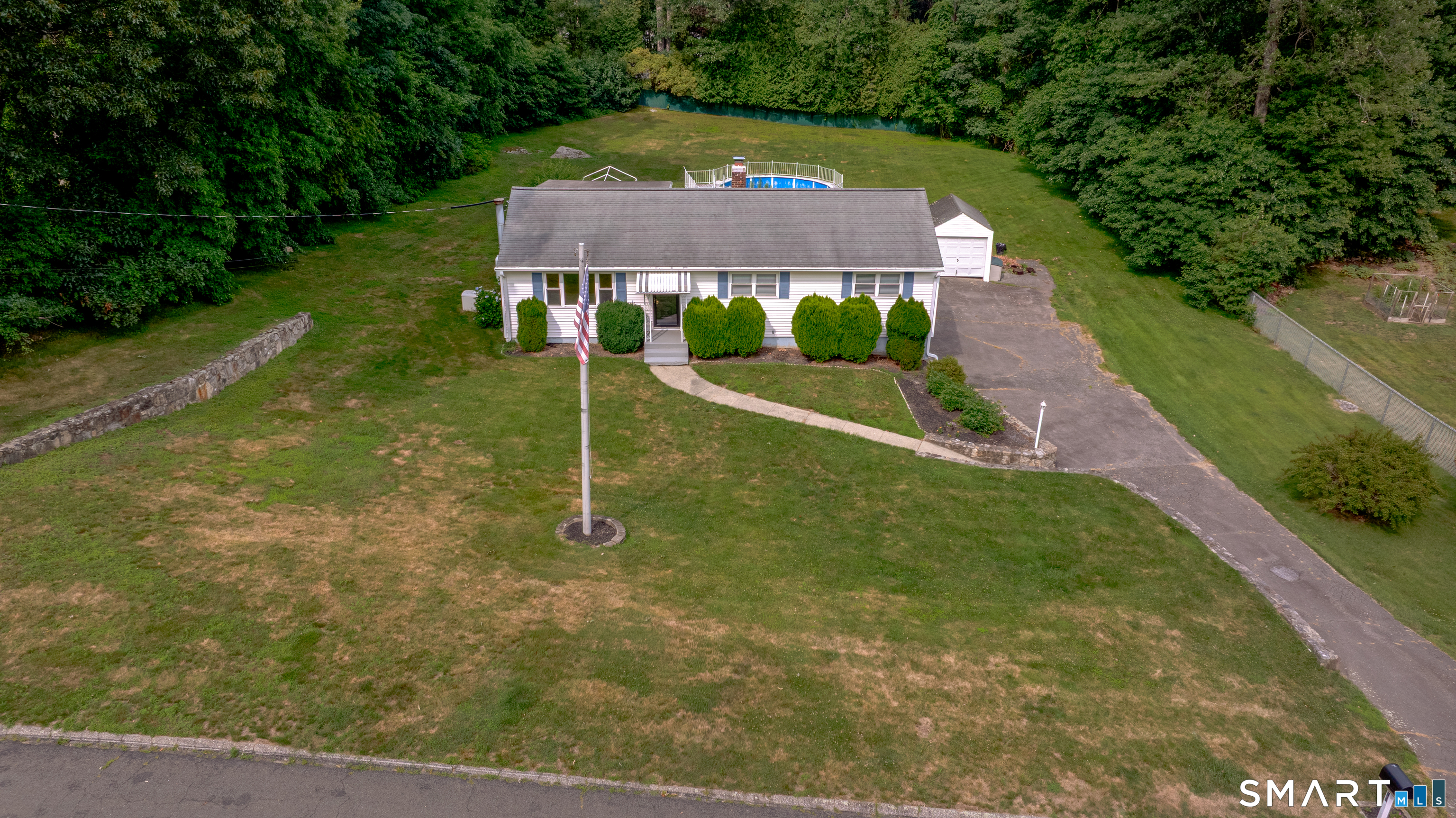 15 Fawn Hill Road Shelton, CT 06484 - Photo 5 of 27