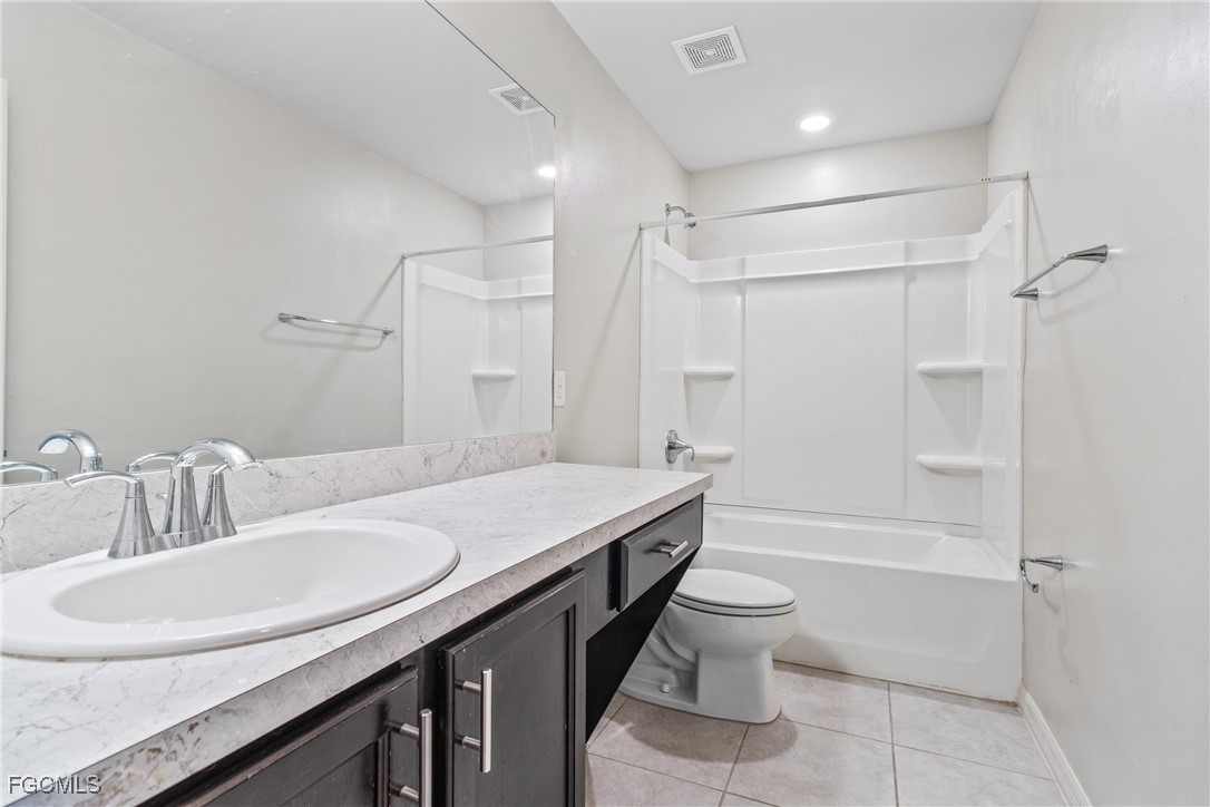 6390 Brant Bay Boulevard, Unit 108 North Fort Myers, FL 33917 - Photo 16 of 35