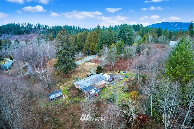 33330 Sultan Basin Road Sultan, WA 98294 - Photo 2 of 20 a view of a yard with a garden