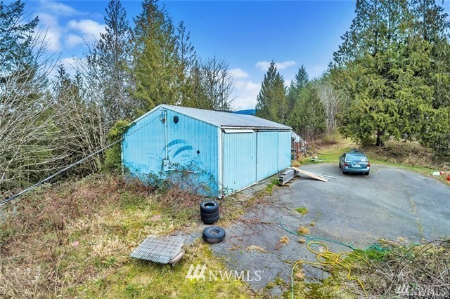 33330 Sultan Basin Road Sultan, WA 98294 - Photo 3 of 20 a view of a backyard