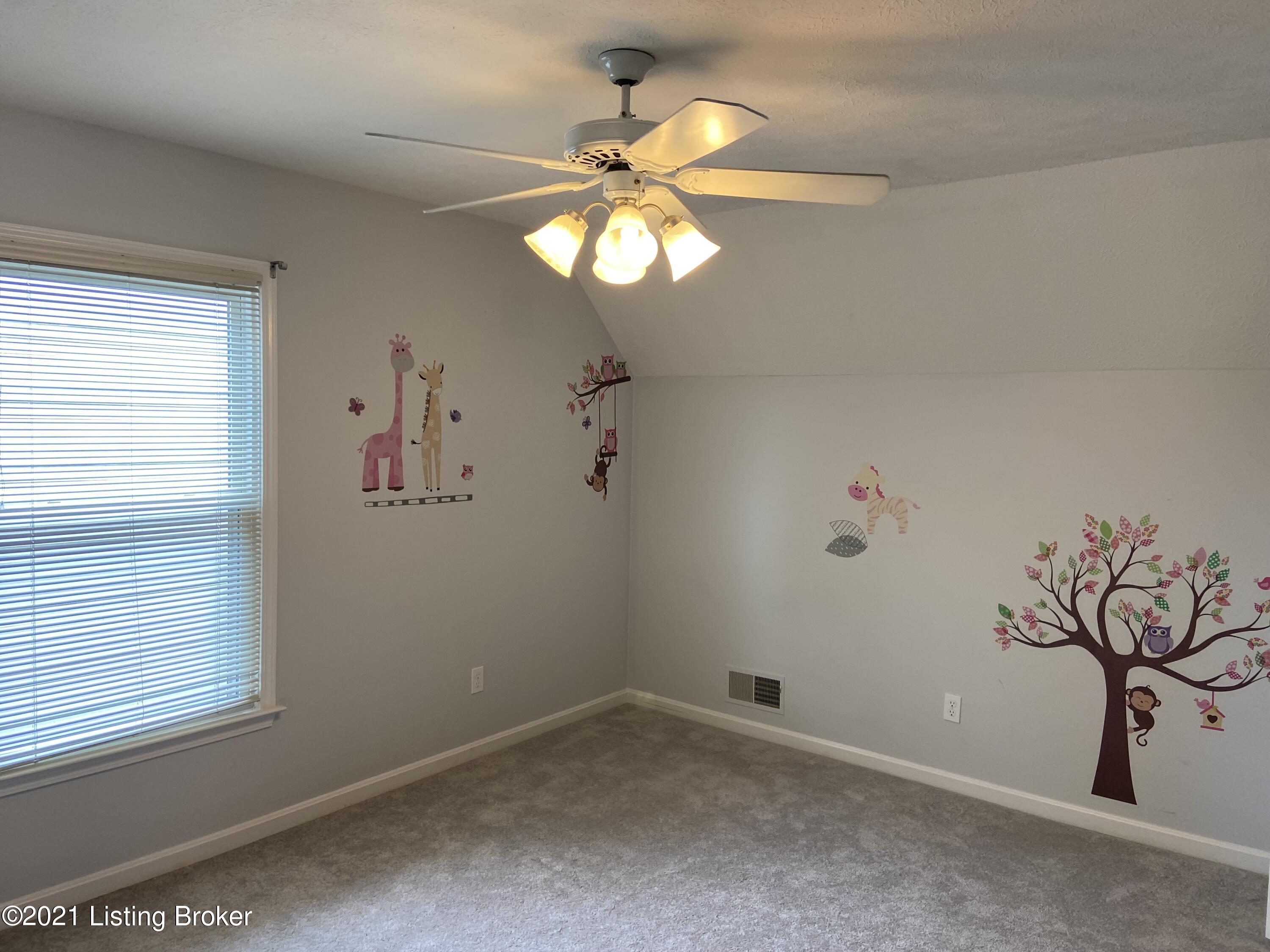 8029 Roland Avenue Louisville, KY 40222 - Photo 45 of 56 040