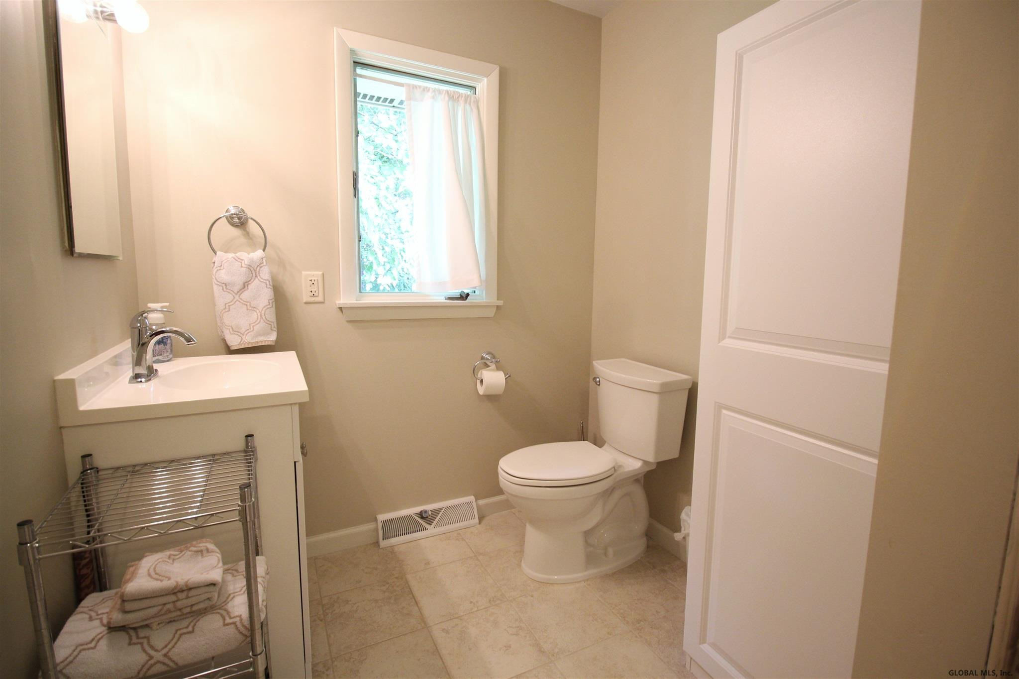 72 Smith Road Halfmoon, NY 12118 - Photo 19 of 42 Photo 19