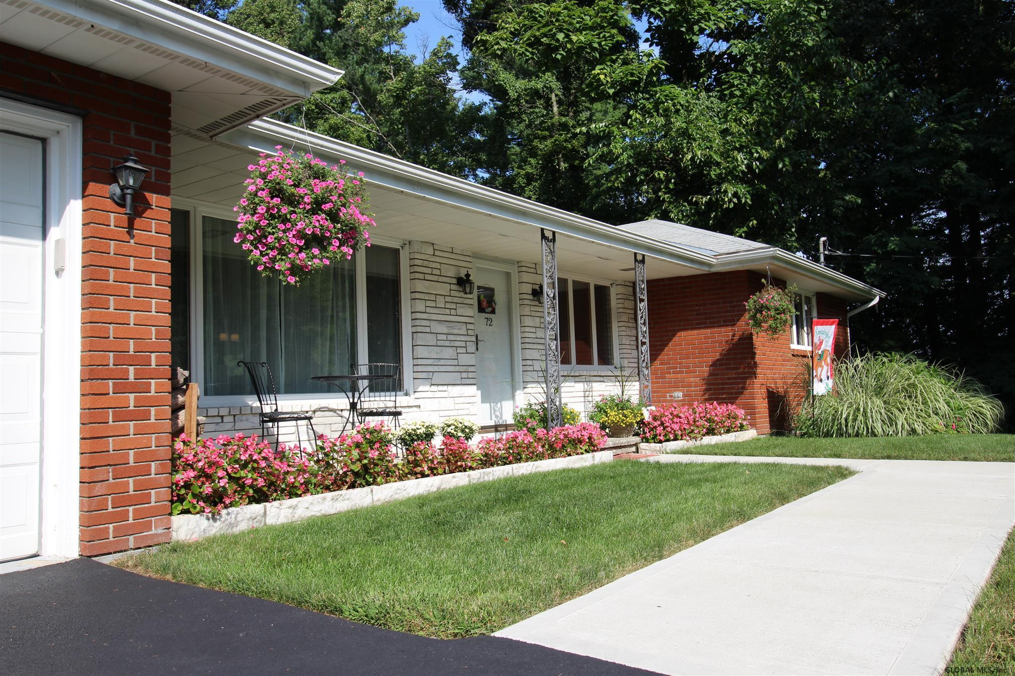 72 Smith Road Halfmoon, NY 12118 - Photo 2 of 42 Photo 2