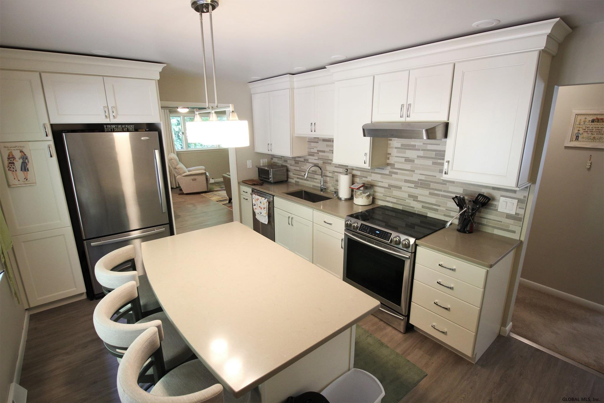 72 Smith Road Halfmoon, NY 12118 - Photo 4 of 42 Photo 4