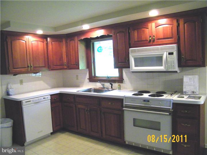 3206 Rickerts Road Perkasie, PA 18944 - Photo 8 of 10 Kitchen