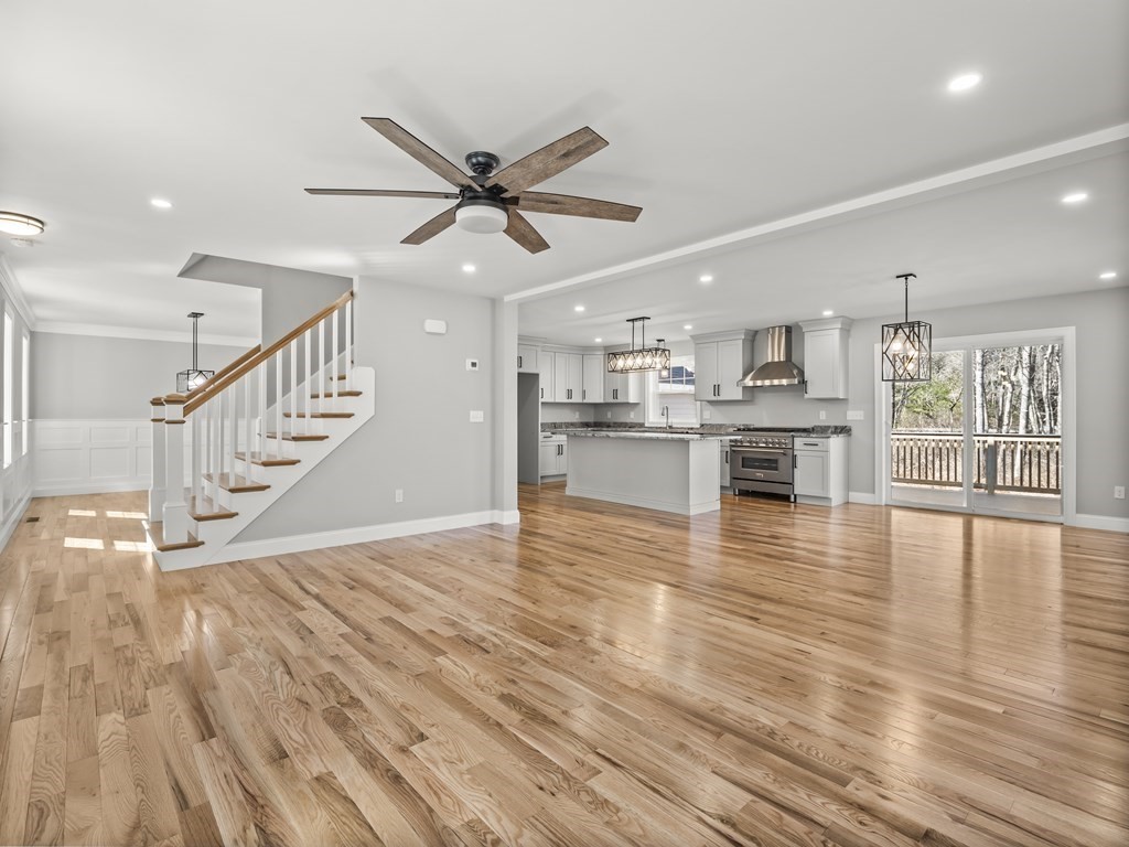 7 Chapel Road Mattapoisett, MA 02739 - Photo 5 of 23 Gallery Image 5