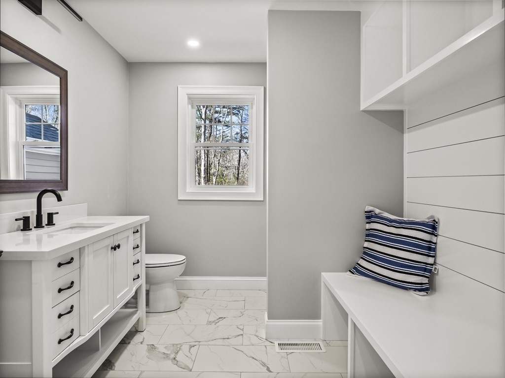 7 Chapel Road Mattapoisett, MA 02739 - Photo 10 of 23 Gallery Image 10