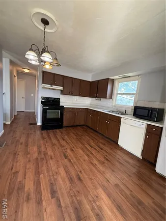 $138,000 | 119 East Bibb Drive, Bowling Green, MO 63334