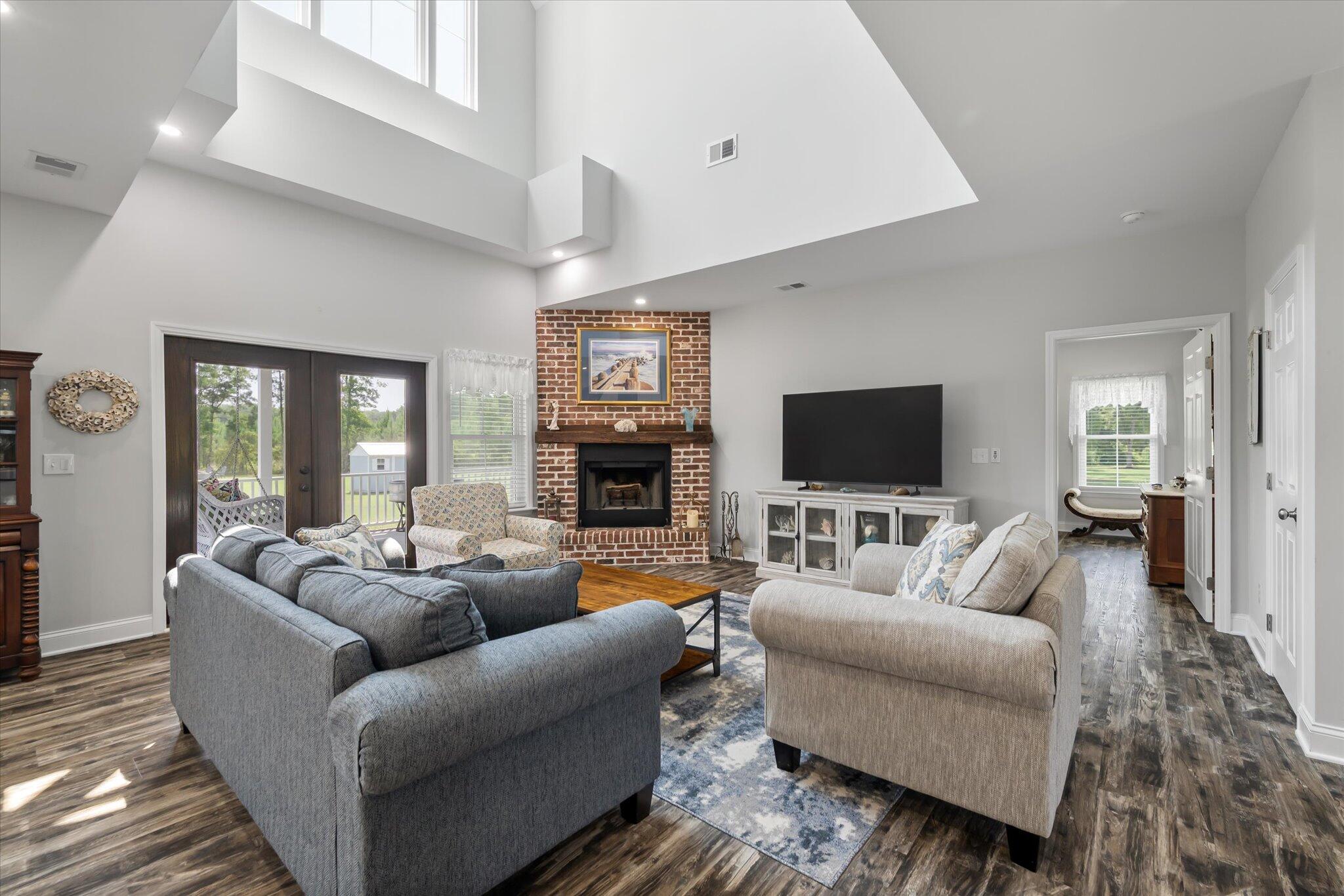 6876 Hyde Farm Road Ravenel, SC 29470 - Photo 8 of 57 004-6876 Hyde Farm_i_Lowcountry_Exposure