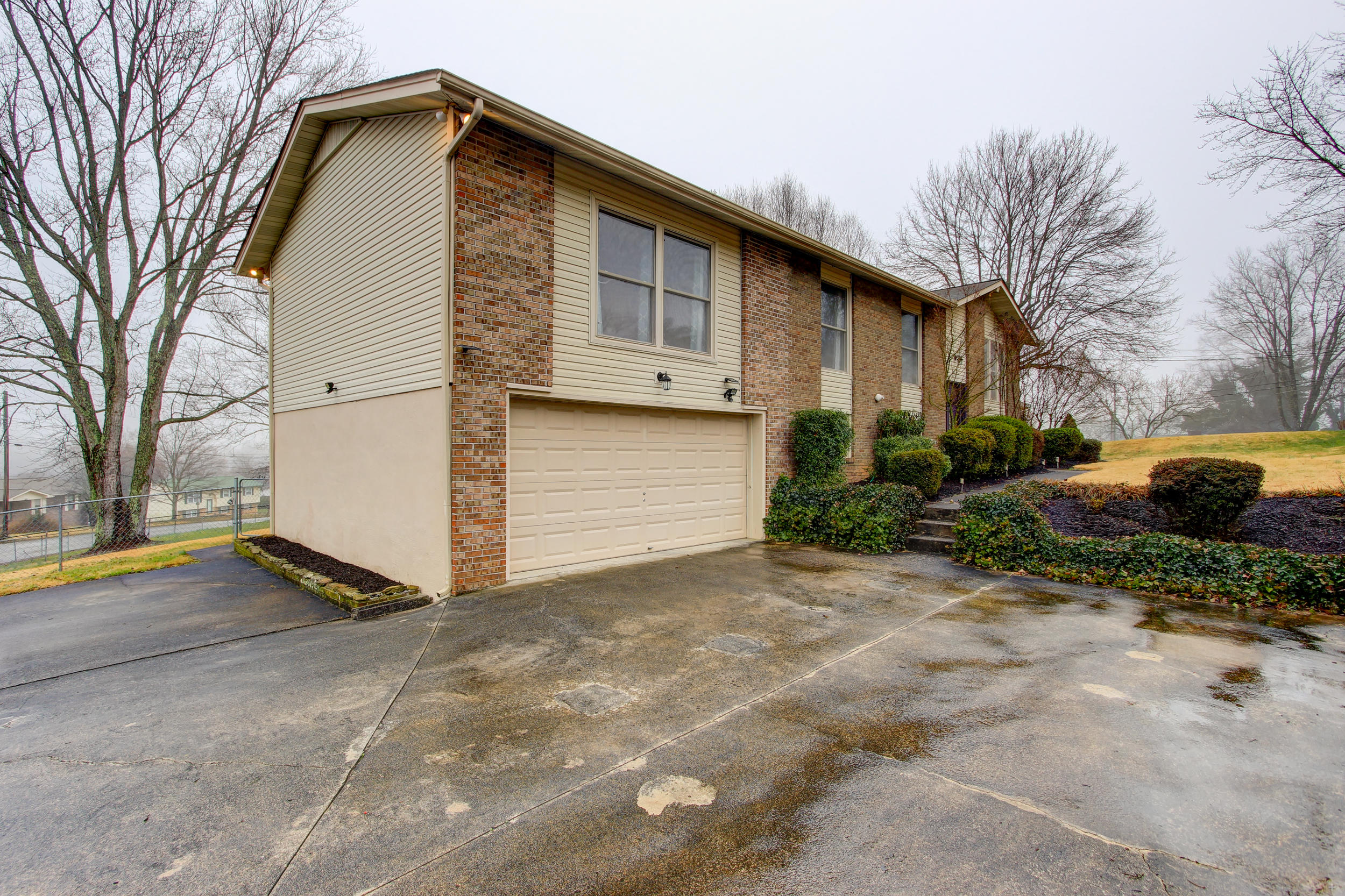 7713 Cloudland Road Powell, TN 37849 - Photo 3 of 26 Extra parking