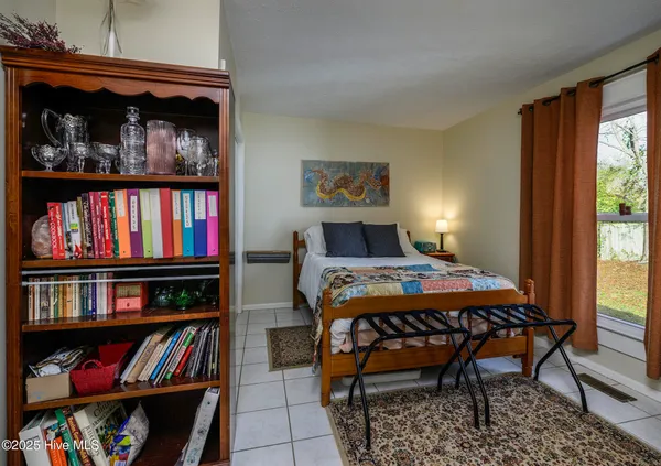 $300,000 | 608 Church Street, Oriental, NC 28571